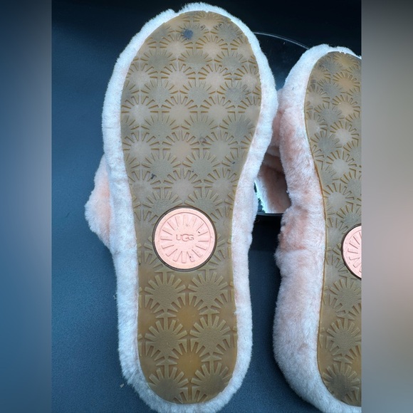 UGG Soft Coral Fluffy Slippers - Picture 10 of 12